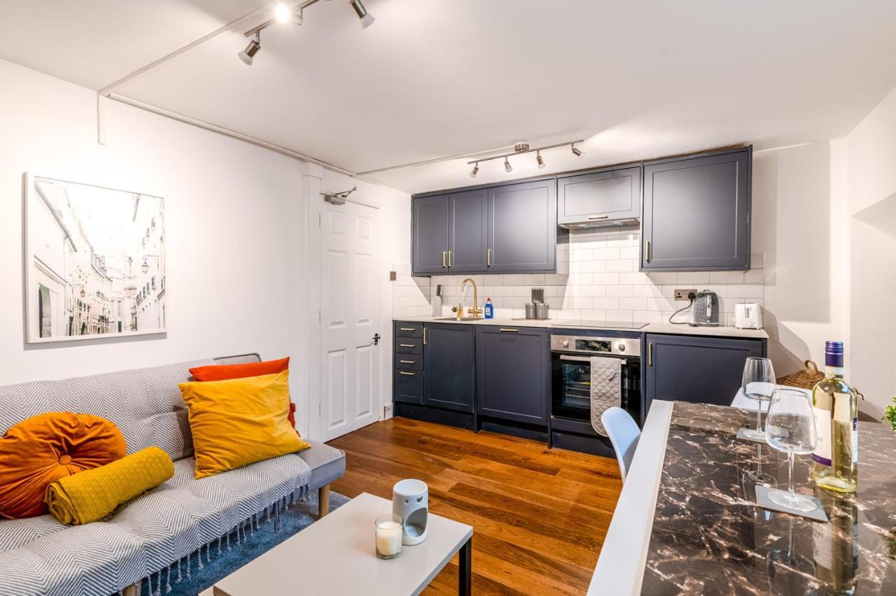 Modern One Bedroom Apartments In ブライトン エクステリア 写真