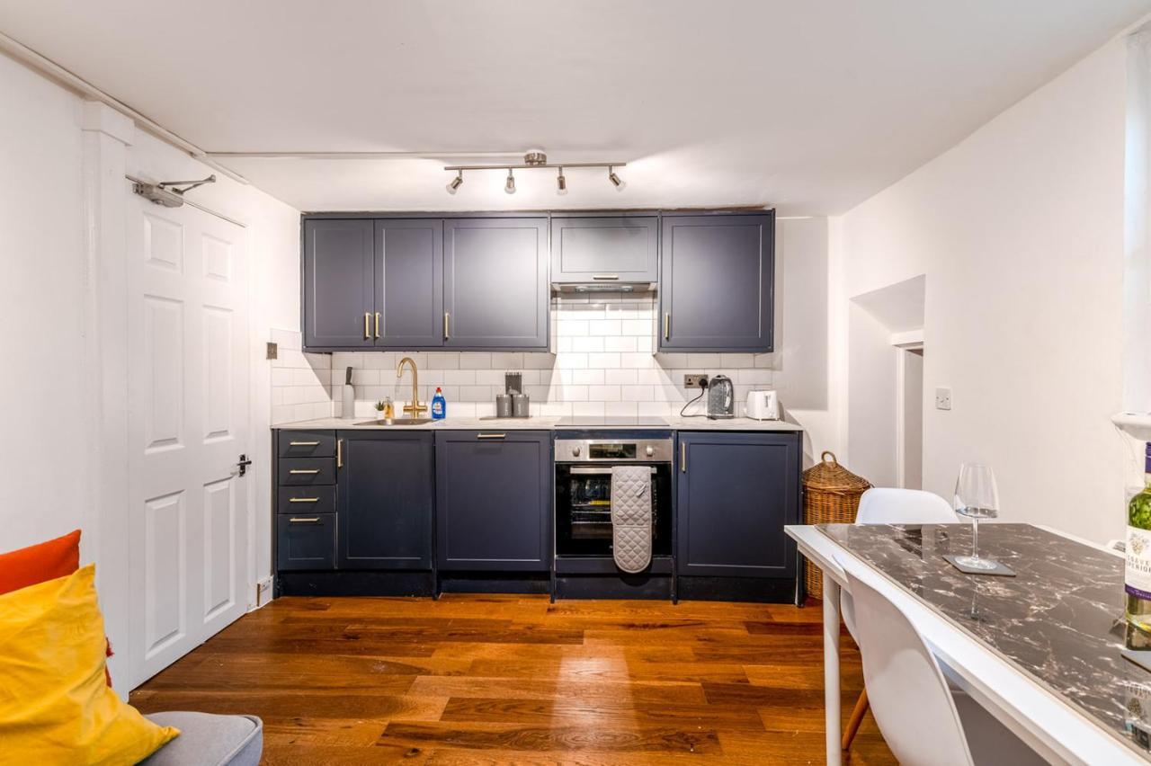 Modern One Bedroom Apartments In ブライトン エクステリア 写真