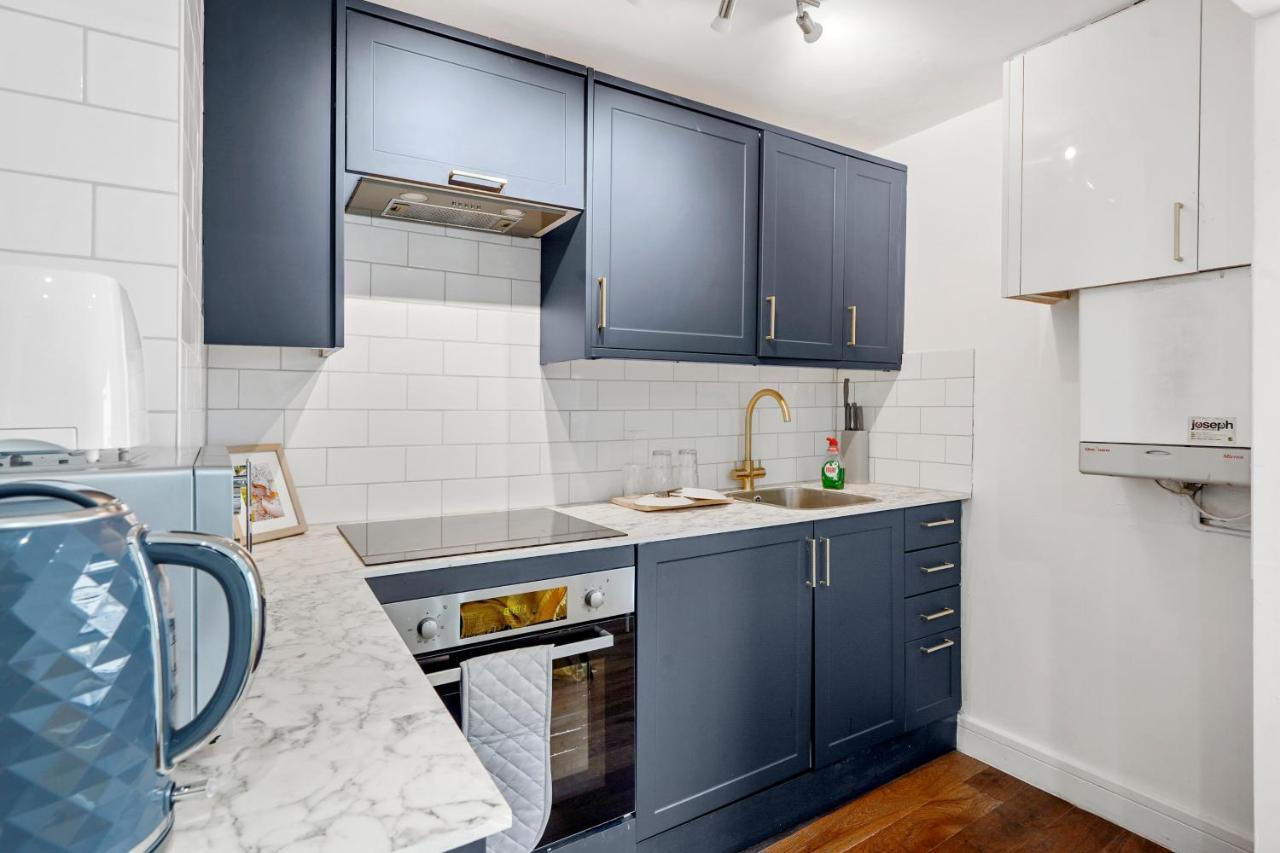 Modern One Bedroom Apartments In ブライトン エクステリア 写真