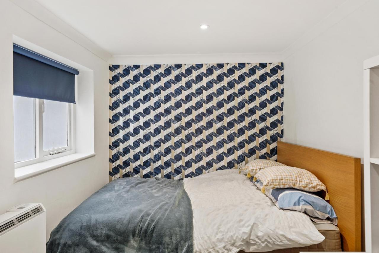 Modern One Bedroom Apartments In ブライトン エクステリア 写真