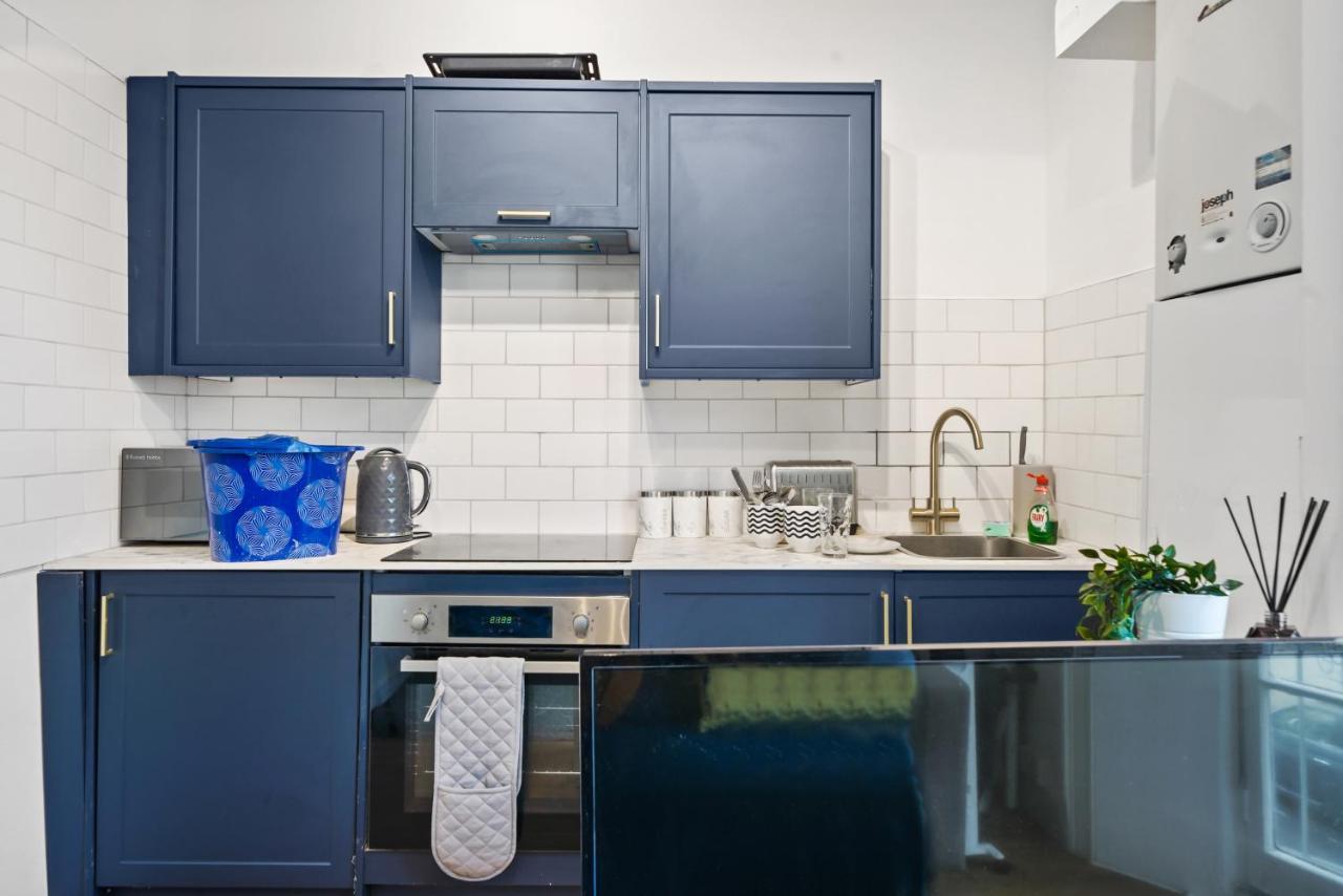 Modern One Bedroom Apartments In ブライトン エクステリア 写真